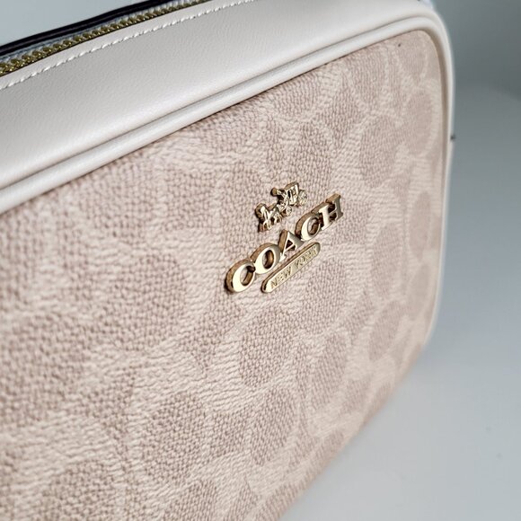 Coach Mini Jamie Camera Bag I Brand New, Gold Hardware, Adjustable Strap - Picture 4 of 10
